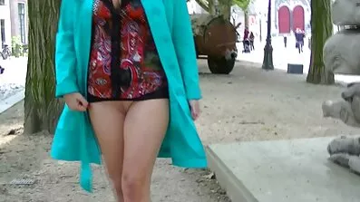 નાજુક સ્ટોકિંગ્સમાં શ્યામા કેમેરા પર ગધેડો ગુજરાતી સેક્સી ખોલો બની