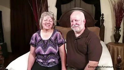 સુંદર છોકરી ગુજરાતી સેક્સ વિડિઓ દેશી માં બેડ ચુંબન હાર્ડ પર બધા છિદ્રો