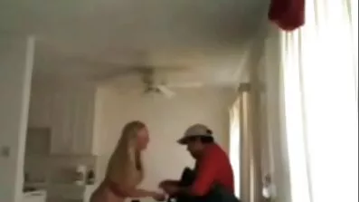 એલ્સા જીન શાવરમાં એક નગ્ન વ્યક્તિ તરફ ડોકિયું ગુજરાતી સેક્સ વિડિઓ aunty કરે છે અને સેક્સ ઇચ્છે છે.