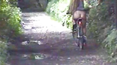 જૂના શીમેલ www ગુજરાતી ભાભી સેક્સ એક માણસ ચુંબન અને તેને વાહિયાત કરવાનો પ્રયાસ