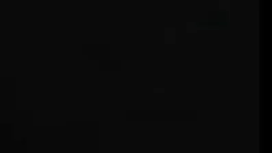 એક આક્રમક વાહિયાત એક ચુંબન ગુજરાતી સેક્સી સેક્સી ગુજરાતી સાથે છોકરી પીછો.