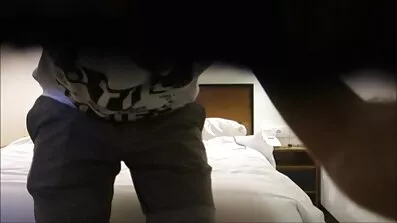 કાળા મોજામાં સ્ત્રી પોપ ચુંબનના ગુજરાતી કા સેક્સ વિડિઓ તેલયુક્ત ગધેડા સાથે વાહિયાત કરવાનું પસંદ કરે છે