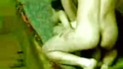 શિંગડા સોનેરી પાંચ xx ગુજરાતી વિડિઓ એચડી સેકંડમાં તેના પાડોશીને લલચાવે છે