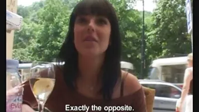 એક દાઢીવાળો માણસ તેની પત્ની સાથે તેના પ્રેમી સાથે છેતરપિંડી ગુજરાતી નવા બીએફ કરે છે