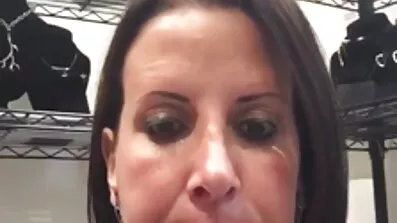 બે ગુજરાતી સેક્સ વિડિઓ એચડી રશિયન માલિશ કરનારાઓએ સોફા પર એક યુવાન ક્લાયન્ટને ચુંબન કર્યું