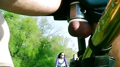 છોકરીઓ તેમના પબ્સને હજામત કરે xxx પોર્ન ગુજરાતી છે અને તેમની જીભથી તેમની બિલાડીને પોલિશ કરે છે