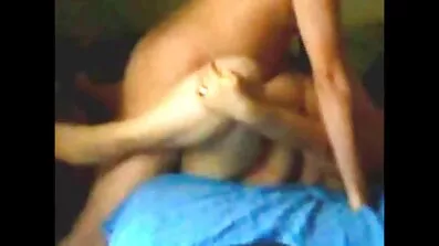 વમળથી ભરેલા ચહેરા x ગુજરાતી બીપી વિડિઓ સાથે કેમેરાની સામે ગુદા