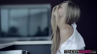 સફેદ પેન્ટી માં છોકરી નગ્ન અને તેની બિલાડી નીંદણ સાથે આવરી લેવામાં દર્શાવે www xxx સેક્સ ગુજરાતી છે