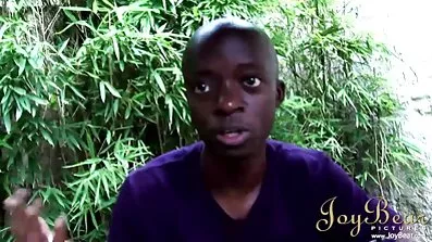 તેણે સેક્સ ટોયની મદદથી ગુદા પર એક છોકરીને ચુંબન કર્યું અને ચુંબન માટે વિલાપ ગુજરાતી ભાભી વિડિઓ સેક્સી કર્યો