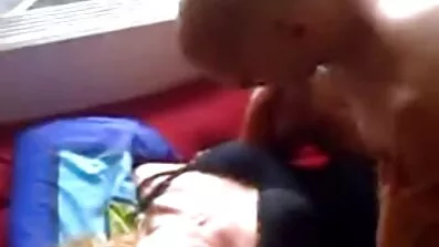 શિંગડા સોનેરી એક ગધેડો પ્રયાસ કર્યો અને ગુજરાતી શાળા સેક્સી નિરાશ ન હતી