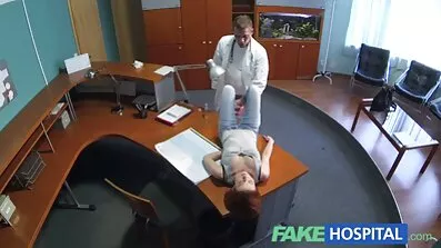 રશિયન સોનેરી ઊંડા મૌખિક સેક્સ અને હોઠ પર નવા ગુજરાતી સેક્સ વિડિઓ સ્ખલન કરે છે