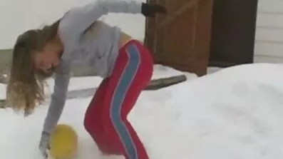 બે xx ગુજરાતી બીપી ચિંતિત અને ઉત્સાહિત લેસ્બિયન ચુંબન બહાર