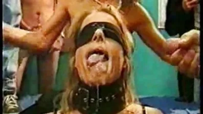 સુંદર લાંબા પળિયાવાળું સ્લટ ગુજરાતી પોર્ન વિડિયો સાથે ચુંબન માં બધા છિદ્રો