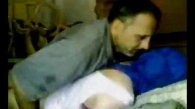 આઇડ્રા ફોક્સ લેસ્બિયન ચુંબન માટે તેની ગર્લફ્રેન્ડ સાથે પથારીમાં જવા માંગે ગુજરાતી દંપતી સેક્સ વિડિઓ છે