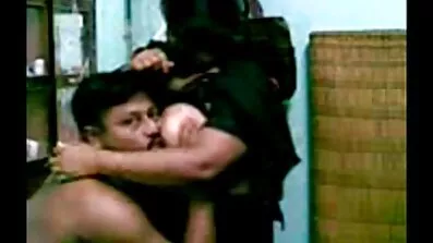 ગુદા રાજકુમારી ગુજરાતી છોકરી નગ્ન ચુંબન એક મોટી ટોટી, જ્યારે તેઓ કમિંગ હતા