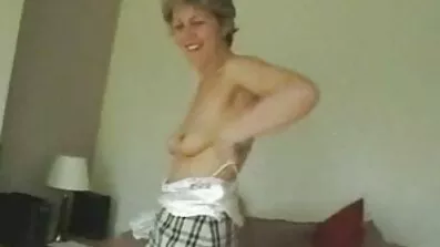 છોકરી તેના મનપસંદ અને ગુજરાતી મેં સેક્સ bp કમડ સાથે ગુદામાં ગડબડ કરે છે...