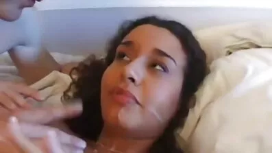 પુખ્ત નોકરડી જુએ સેક્સ એચડી ગુજરાતી સેક્સ વિડિઓ મોહક દંપતી